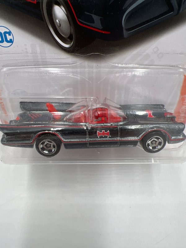 Hot Wheels iD Chase 6 8 TV Series Batmobile 160H Online Hot Sale