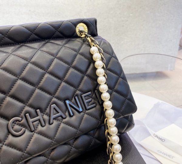 Chanel new Woman shoulder handbag Sale