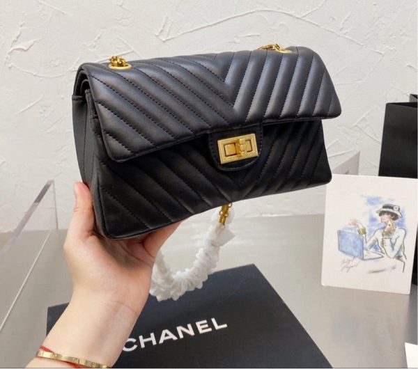 Black Chanel woman handbag Sale