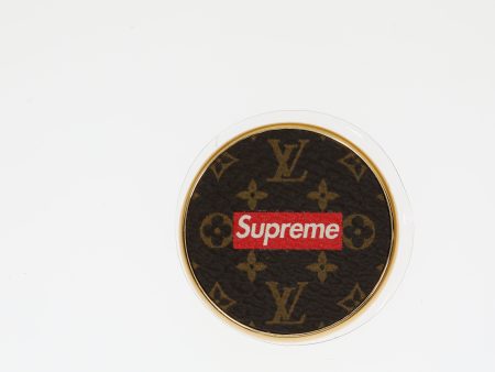 LOUIS VUITTON X SUPREME X Supreme Brooch in Multicolor Steel Hot on Sale